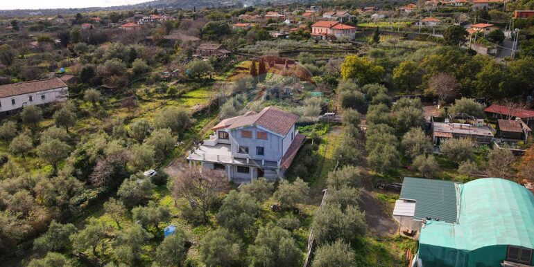 20251031120416-997476-1