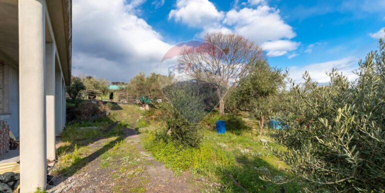 20251031120418-997476-11