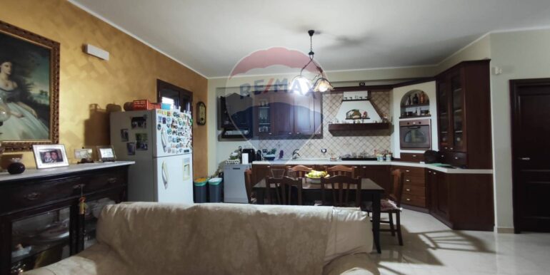 20251031174223-997609-7