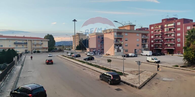 20251031174808-997609-12