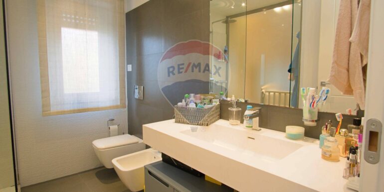 20251103121003-997794-13