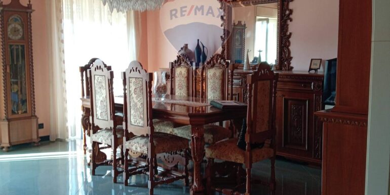 20251103174332-998262-40