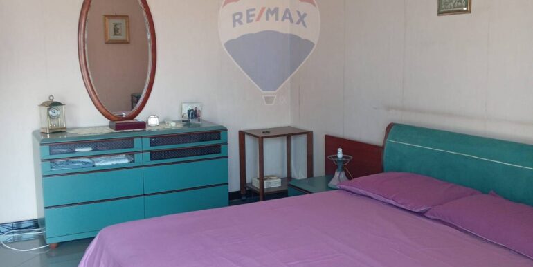 20251103174345-998262-45