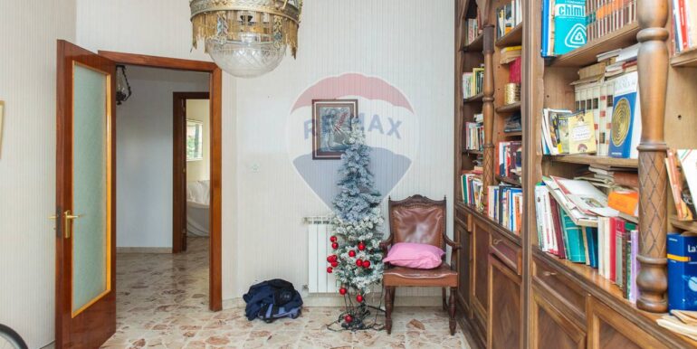 20251103183357-998277-17