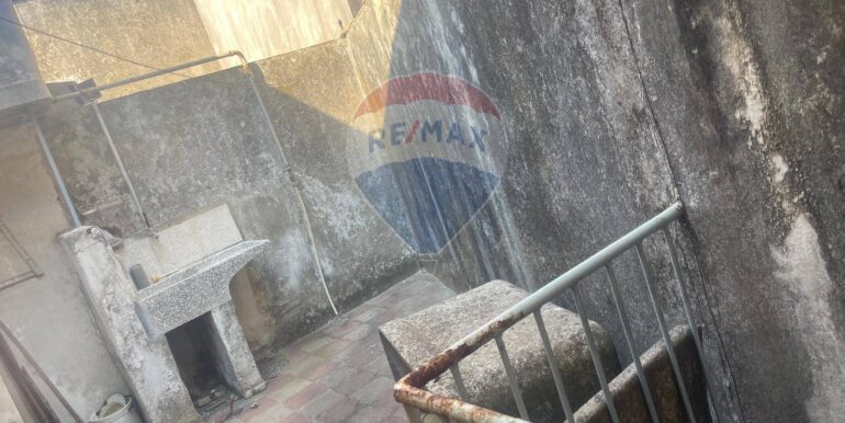 20251103220558-998314-18