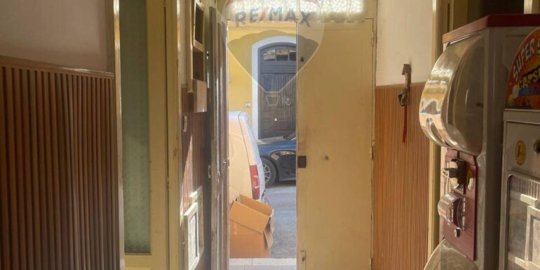 2025110403458-998329-9