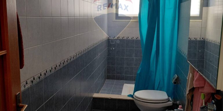 20251104181656-998539-7