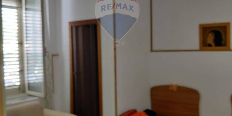 20251104181657-998539-9