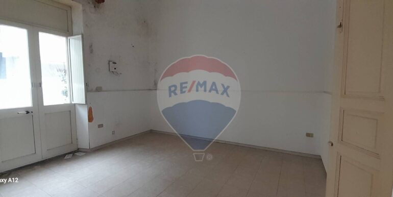 20251104185644-998477-4