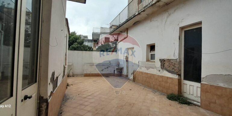 20251104185652-998477-9