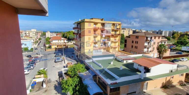 20251104224316-998809-4