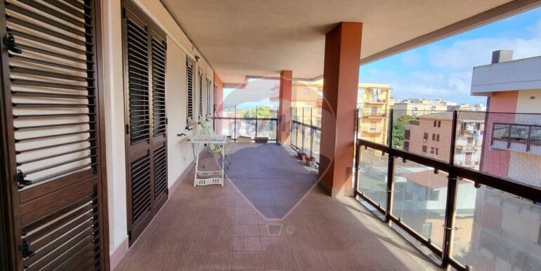 20251104224320-998809-6