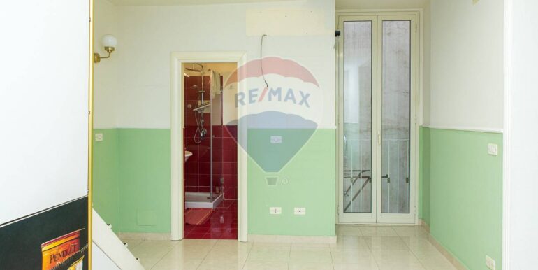 20251105114235-998353-18