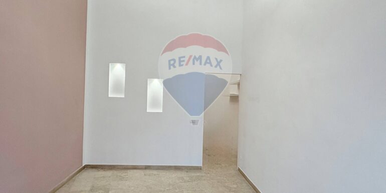 20251105180443-999086-13