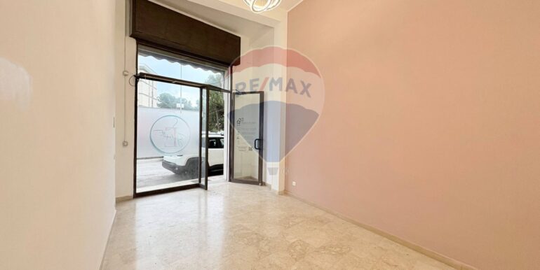 20251105180445-999086-14