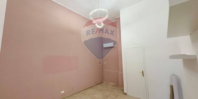 20251105180459-999086-19