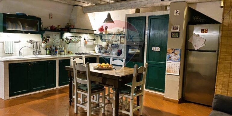 20251105190219-999117-8