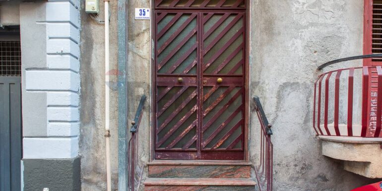 20251106201857-999299-4