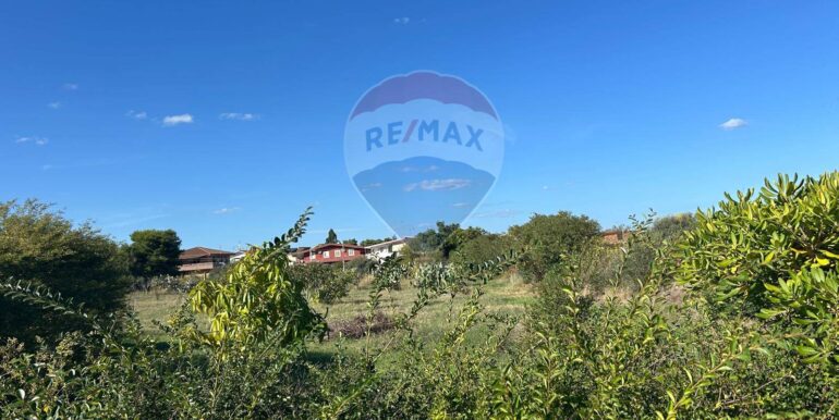 20251107194649-999330-16