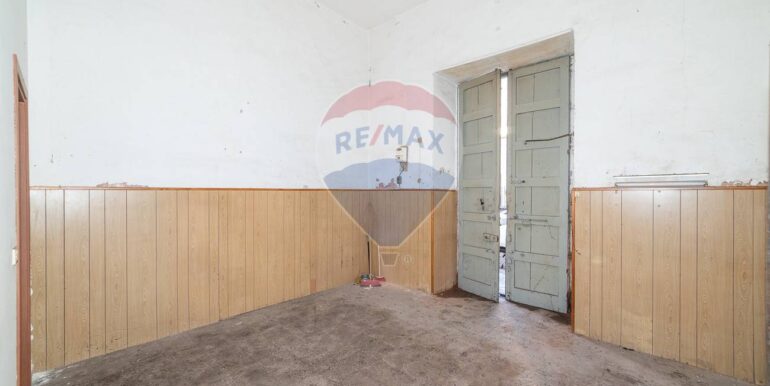 2025110874854-999693-21