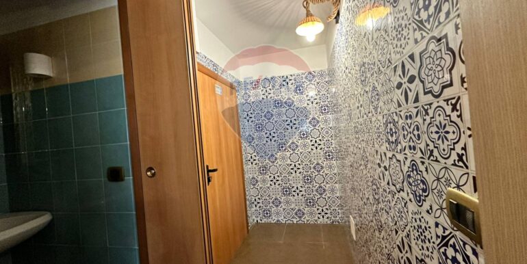 2025110985629-999748-6