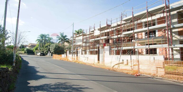 20251110104124-999206-8