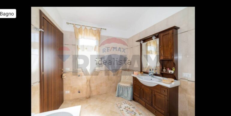 2025111010609-999779-11