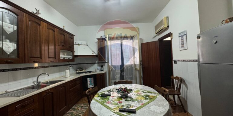 20251110120812-999870-8