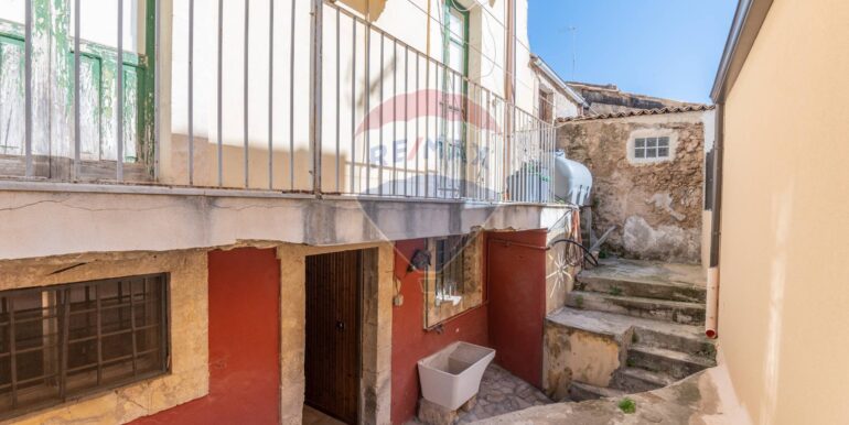 20251110142806-999898-3