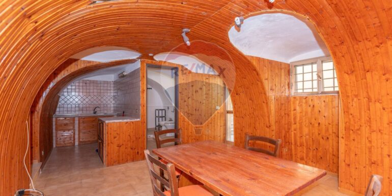 20251110142818-999898-8