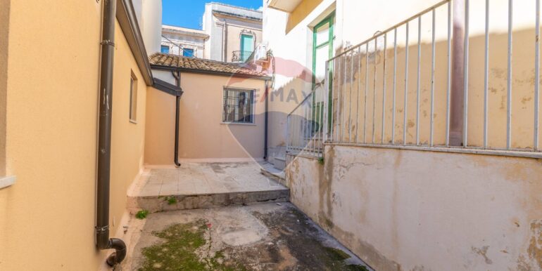 20251110144336-999909-23