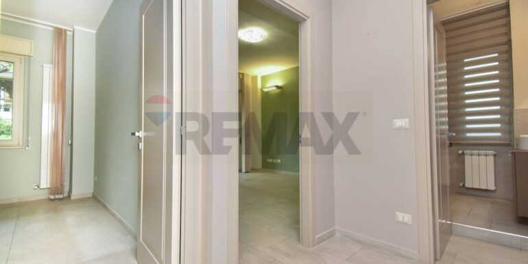 20251111101215-894357-24