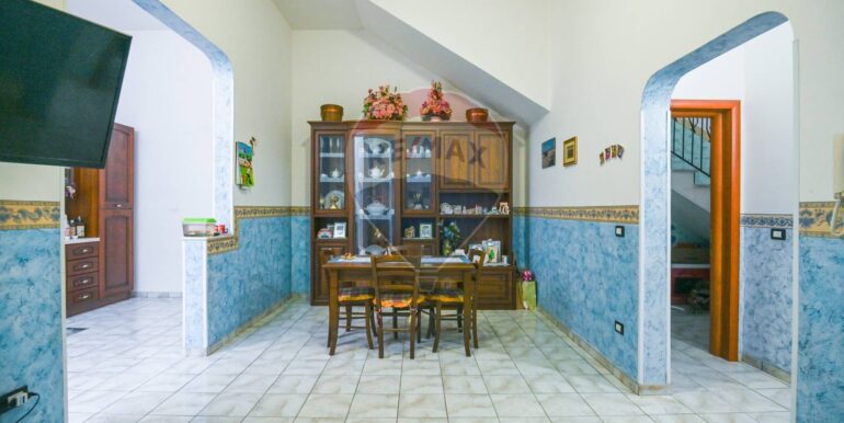 20251111104156-1000057-8