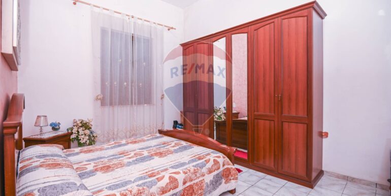 20251111104208-1000057-12