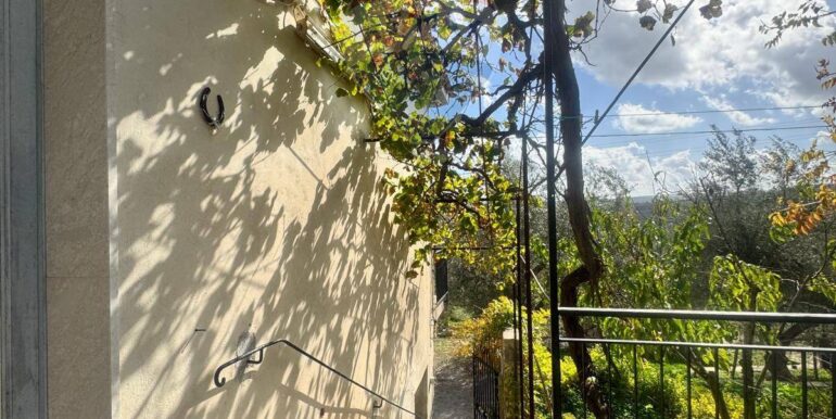 20251111115527-1000087-5