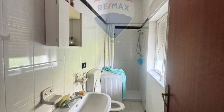 20251111115650-1000087-11