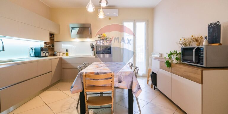 20251111131130-1000117-24