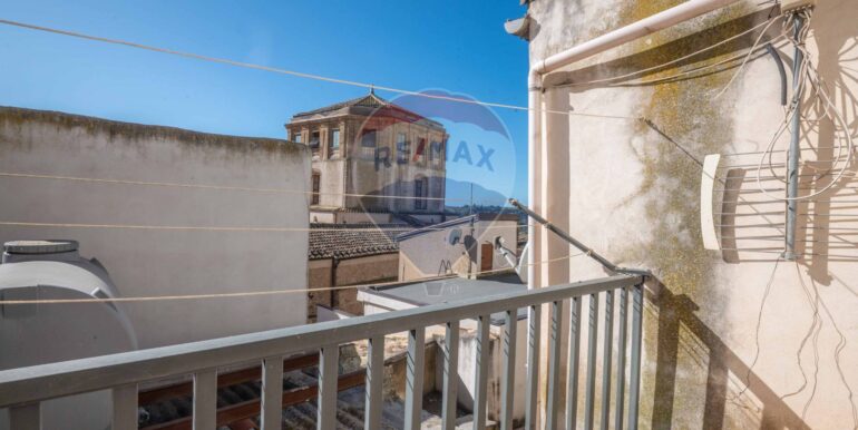 20251111161325-1000153-4