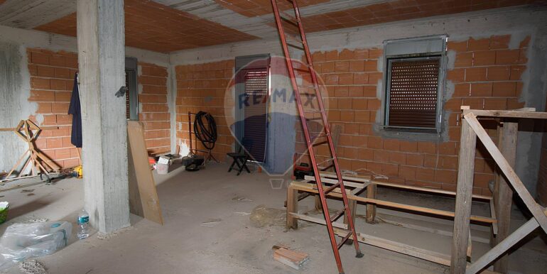 20251111201039-999847-1