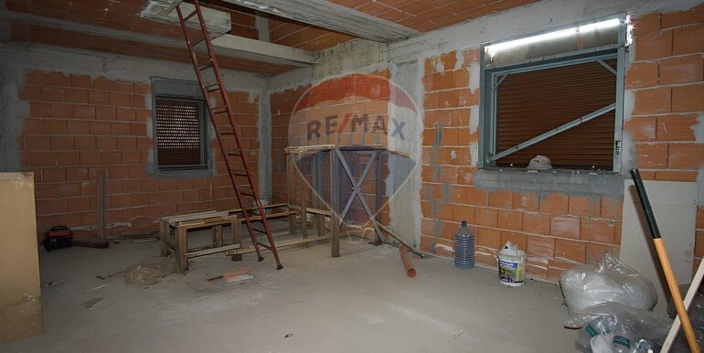 20251111201050-999847-5