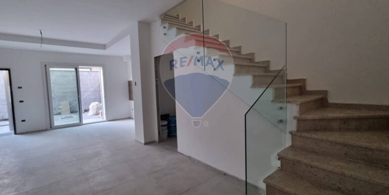 2025111195559-1000050-27