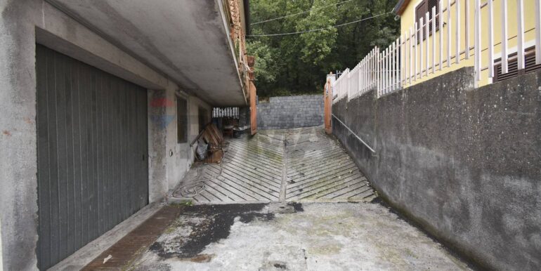 20251112183623-995985-5