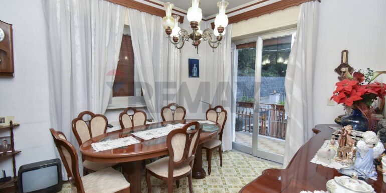 20251112183649-995985-15