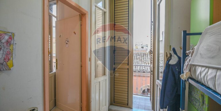 20251113161000-1000611-7