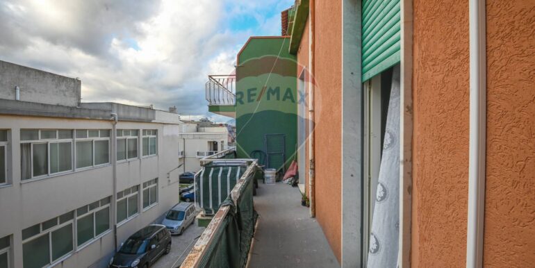 20251113161028-1000611-15