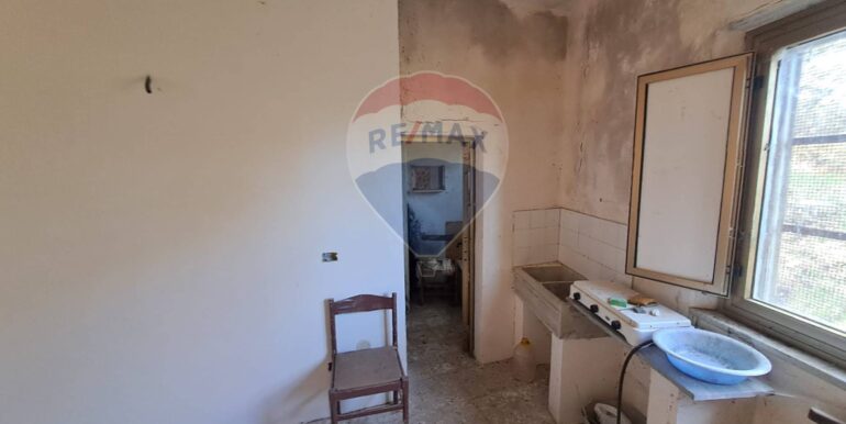 20251113181343-1000664-8