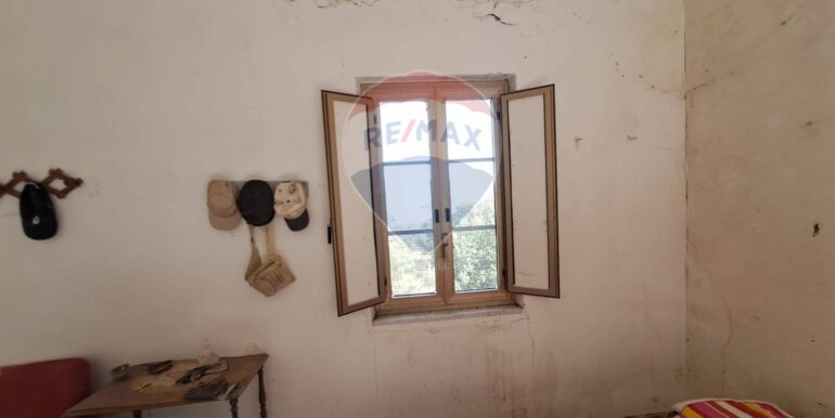 20251113181347-1000664-9