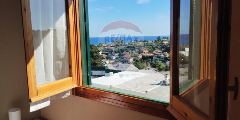 20251113191058-988787-29