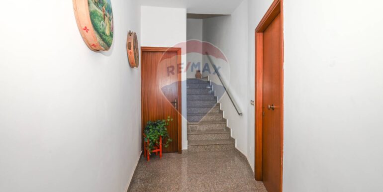 20251113213113-1000657-8