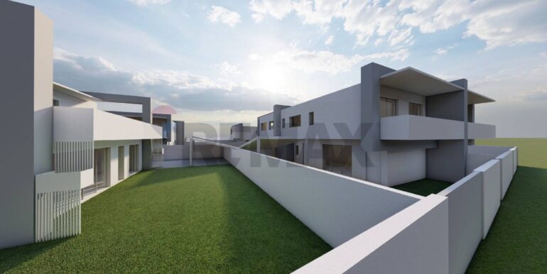 20251113221553-1000685-5